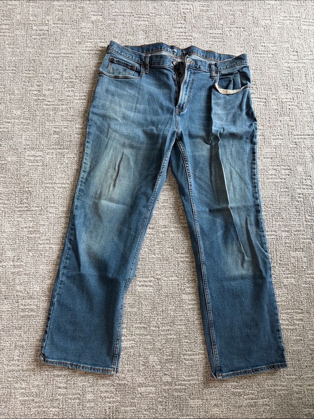 Old Navy Men’s Straight Jeans - Medium Blue Wash